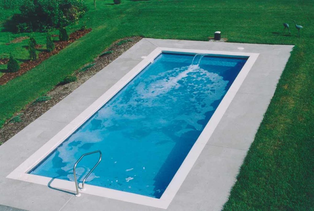 claremont-fiberglass-pool-01-1024x687